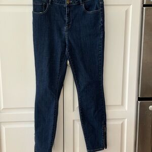 Women’s‎ jeans by Logo Lori Goldstein